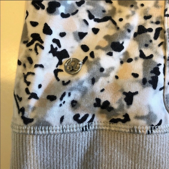 Lululemon After Asana Hoodie - Picture 7 of 7